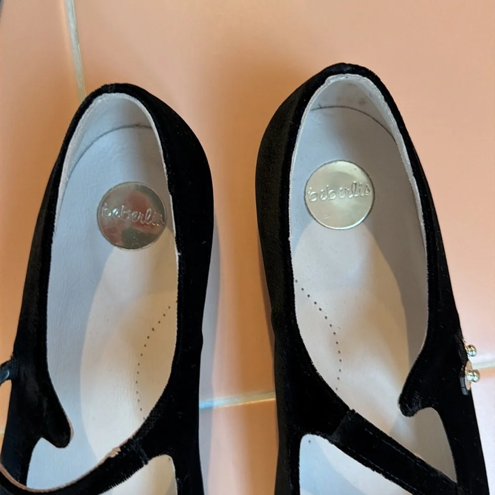 Beberlis gril  shoes   Black suede. New never use